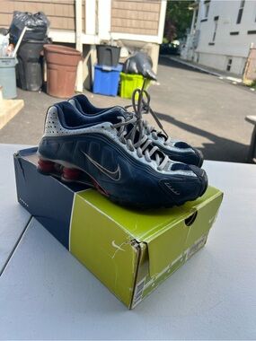 Nike Shox R4 USA Midnight Navy White Red Size 7 Vintage Shox Cognescenti Box